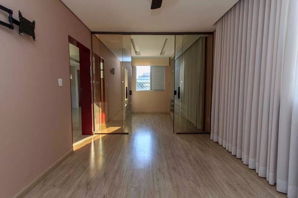 Cobertura para alugar com 4 quartos, 230m² - Foto 14