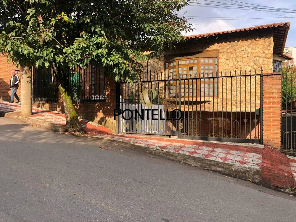 Casa, 4 quartos, 325 m² - Foto 1