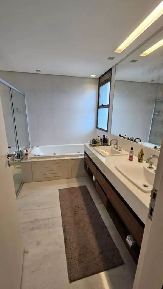 Apartamento à venda com 4 quartos, 247m² - Foto 14