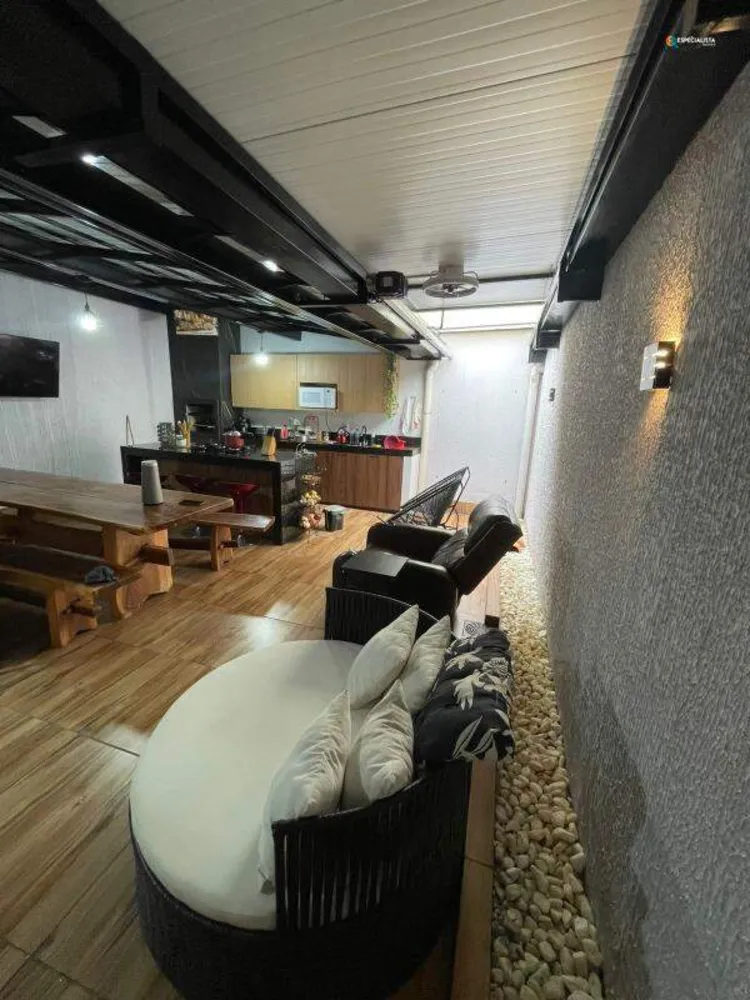 Casa, 3 quartos, 210 m² - Foto 4