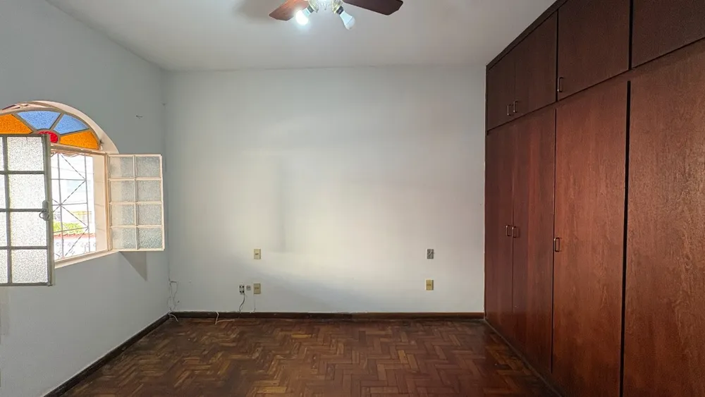 Casa, 5 quartos, 269 m² - Foto 3