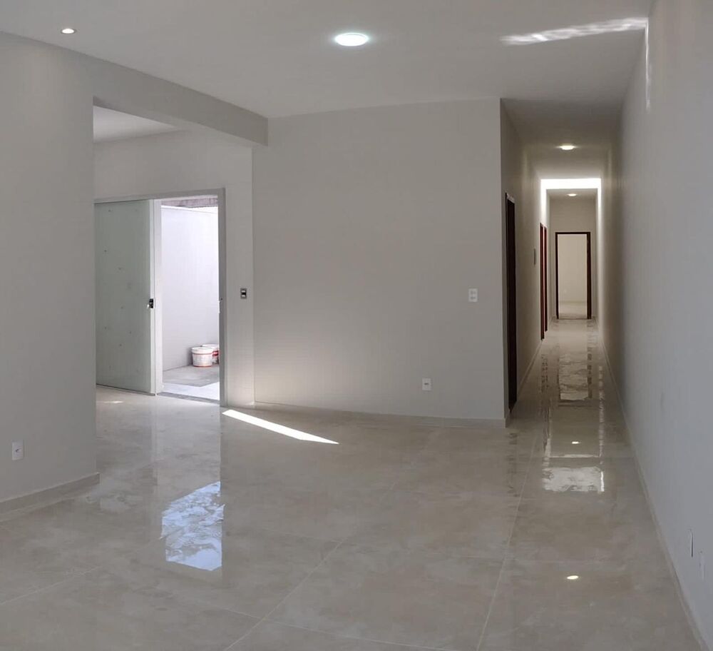 Casa à venda com 3 quartos, 97m² - Foto 2