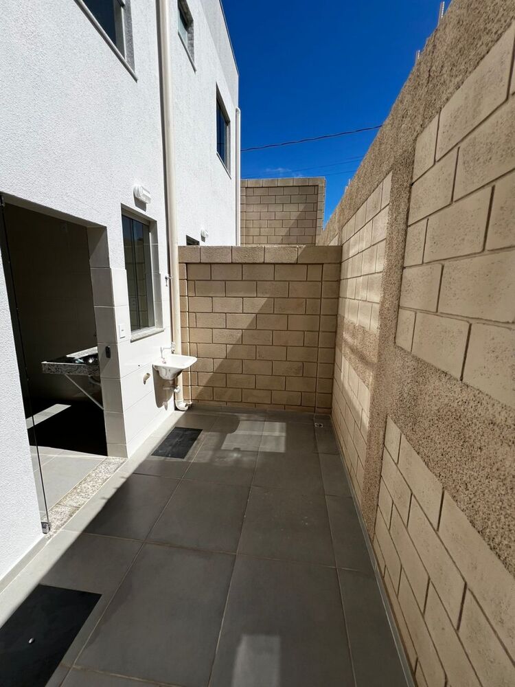 Casa à venda com 2 quartos, 80m² - Foto 7