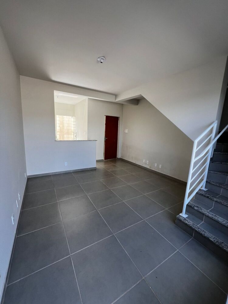 Casa à venda com 2 quartos, 80m² - Foto 12