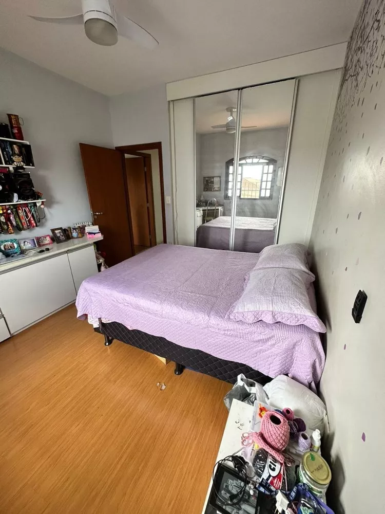 Casa à venda com 5 quartos, 300m² - Foto 12