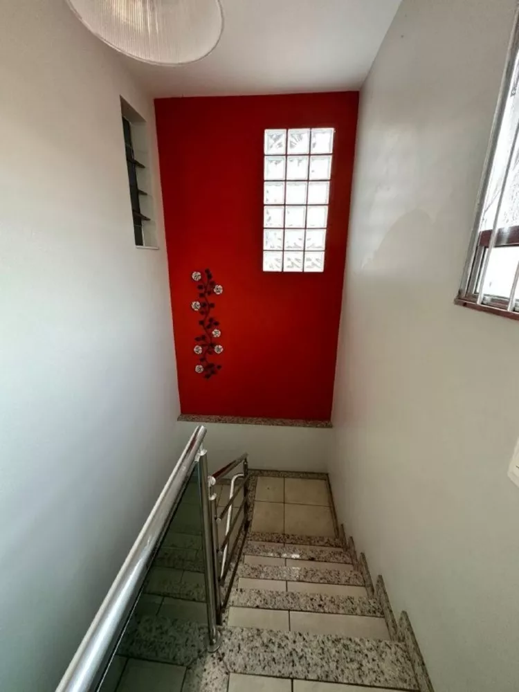 Casa à venda com 5 quartos, 300m² - Foto 14