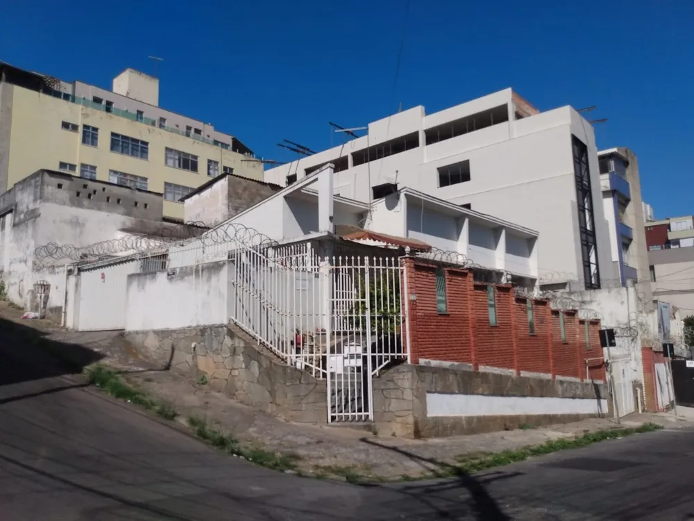 Casa, 4 quartos, 208 m² - Foto 1