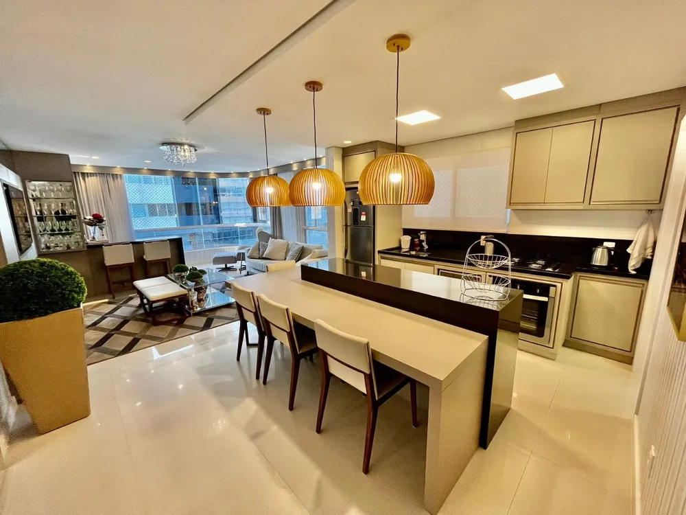 Apartamento, 3 quartos, 176 m² - Foto 1