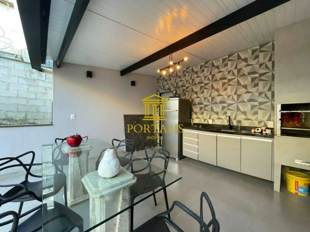 Casa, 3 quartos, 200 m² - Foto 2