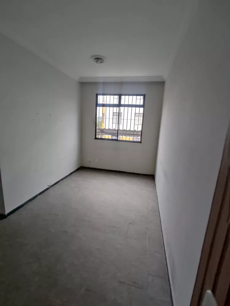 Apartamento à venda com 2 quartos, 63m² - Foto 2