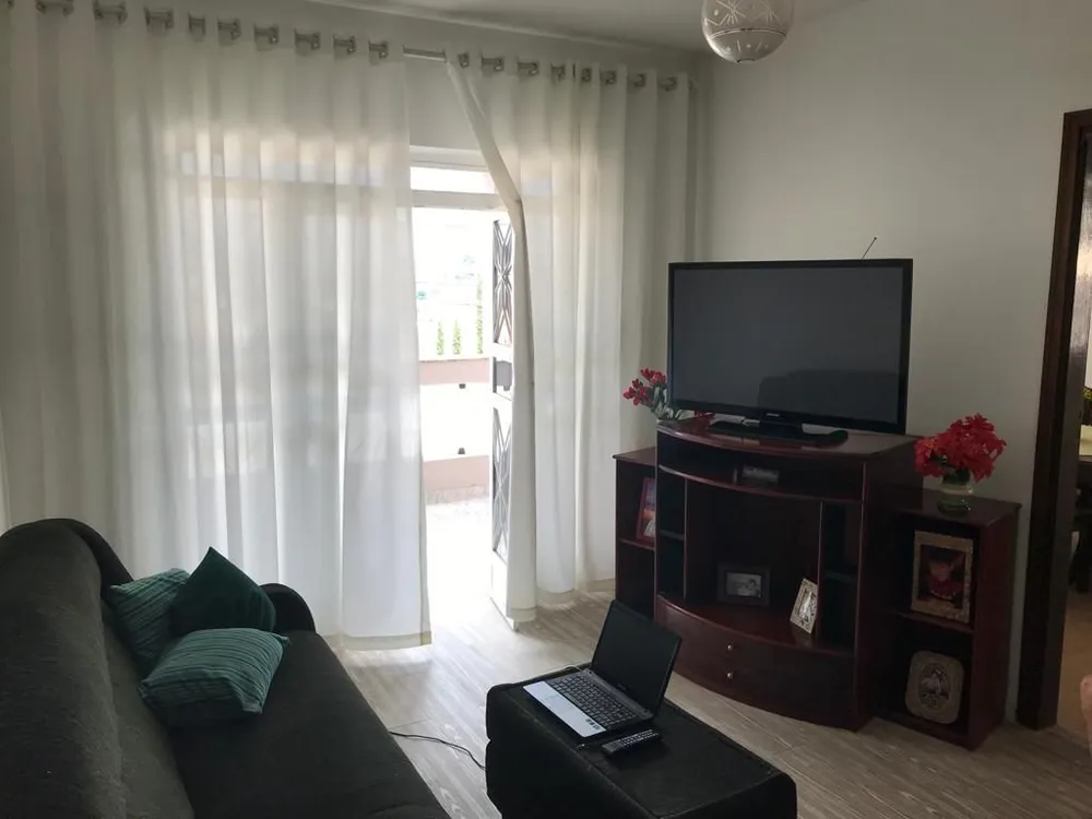 Casa, 4 quartos, 230 m² - Foto 2