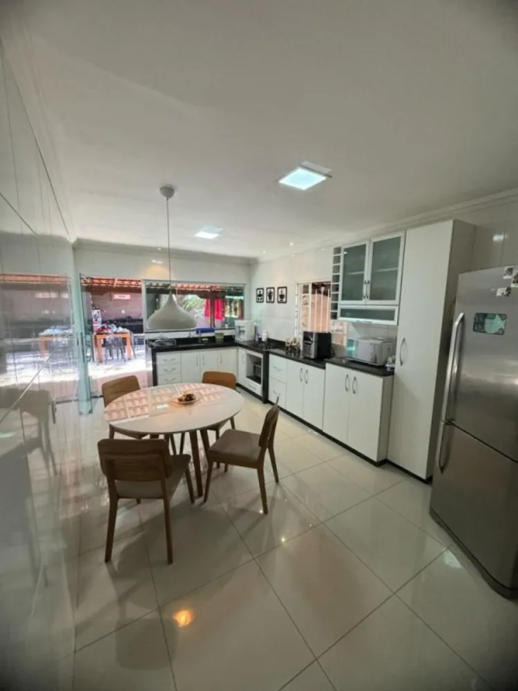 Casa, 3 quartos, 267 m² - Foto 8