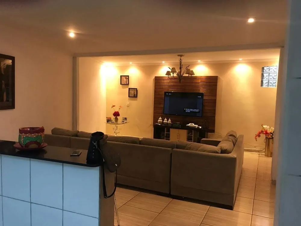 Casa, 4 quartos, 195 m² - Foto 3