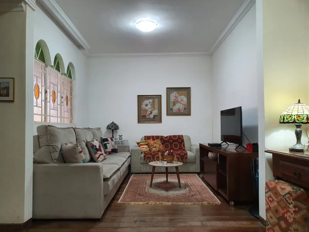 Casa, 4 quartos, 240 m² - Foto 1