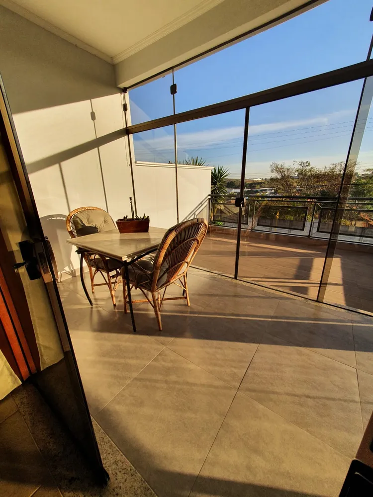 Casa, 3 quartos, 240 m² - Foto 1