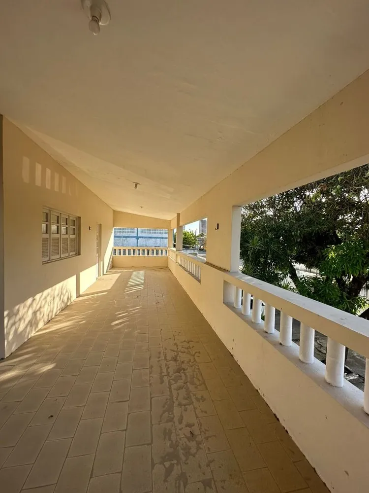 Casa, 4 quartos, 390 m² - Foto 2