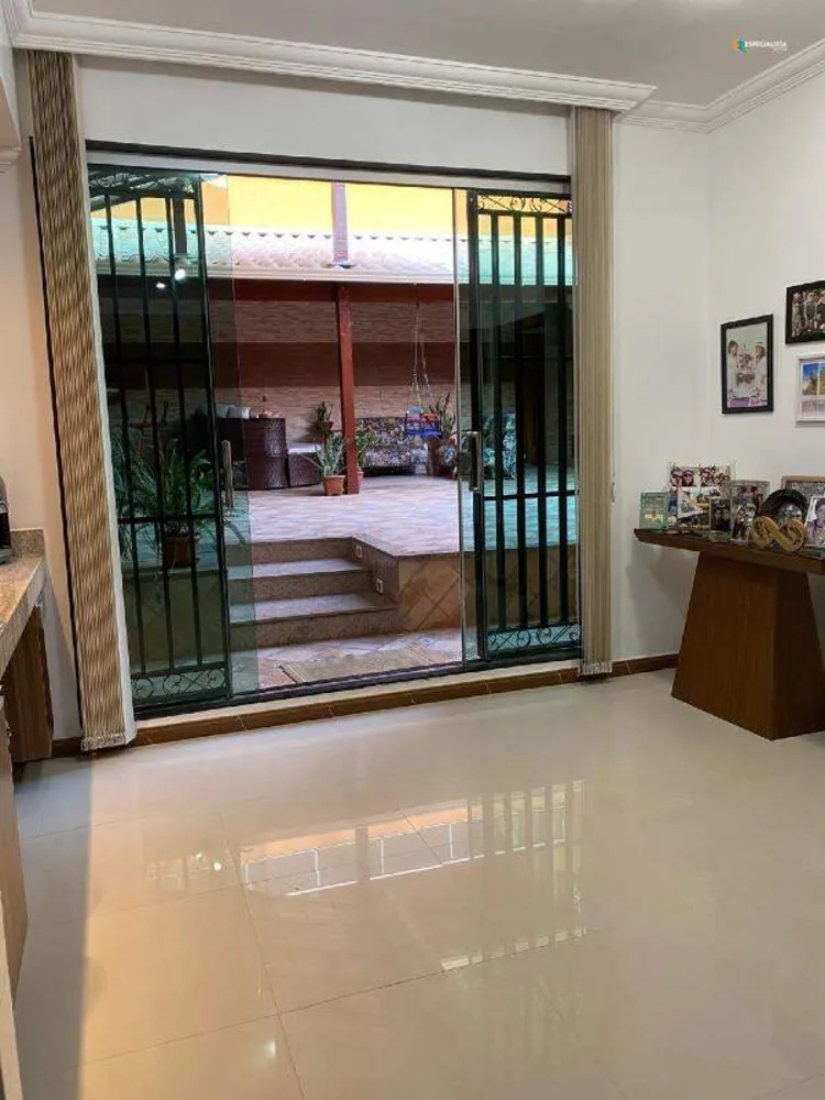 Casa, 3 quartos, 164 m² - Foto 4