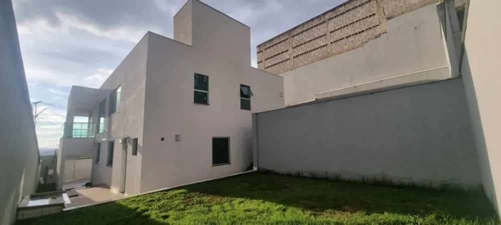 Casa, 3 quartos, 232 m² - Foto 3