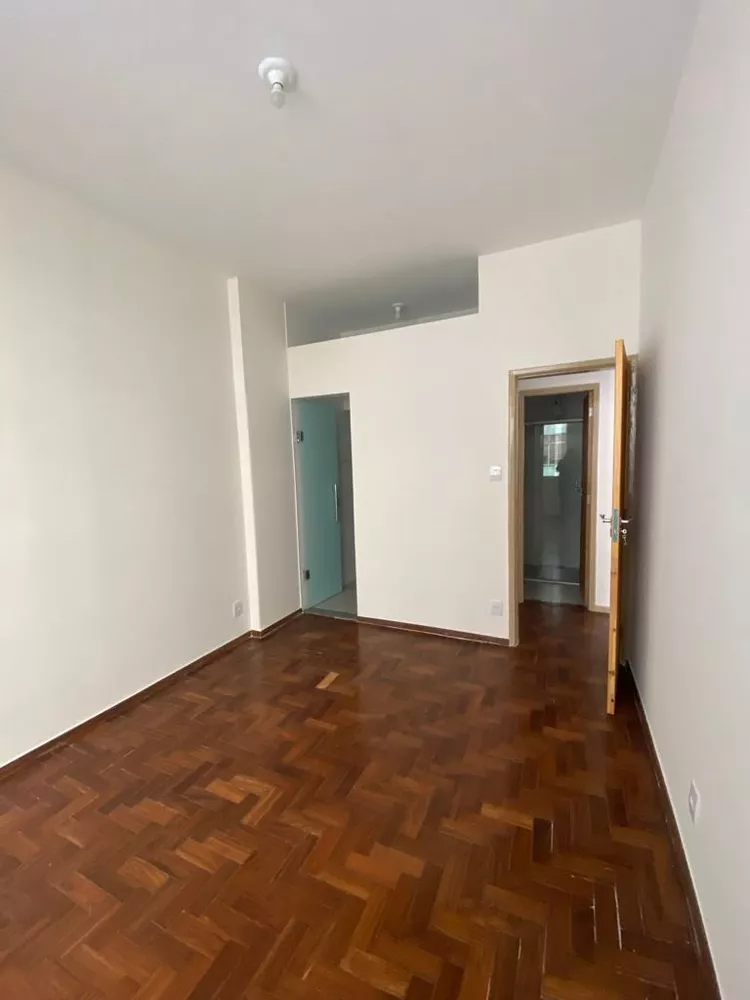 Apartamento à venda com 2 quartos, 65m² - Foto 3