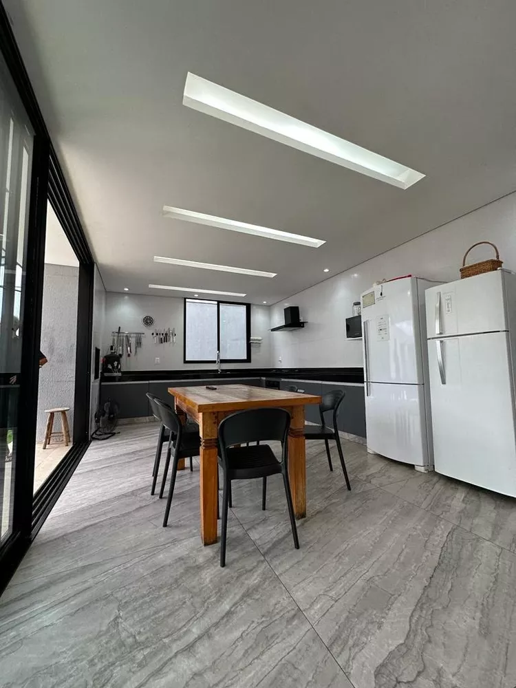 Casa de Condomínio à venda com 4 quartos, 182m² - Foto 13