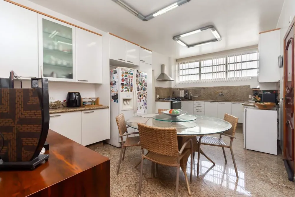 Apartamento, 3 quartos, 199 m² - Foto 2