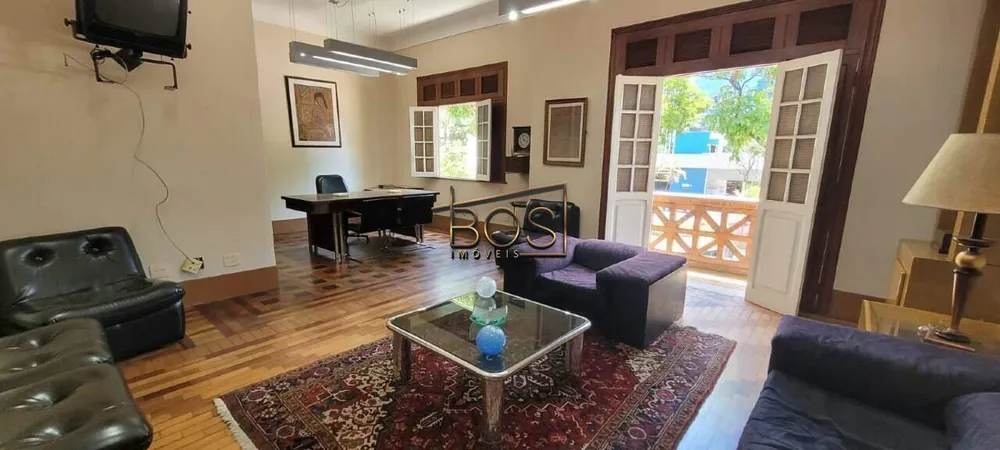 Casa, 10 quartos, 1122 m² - Foto 1