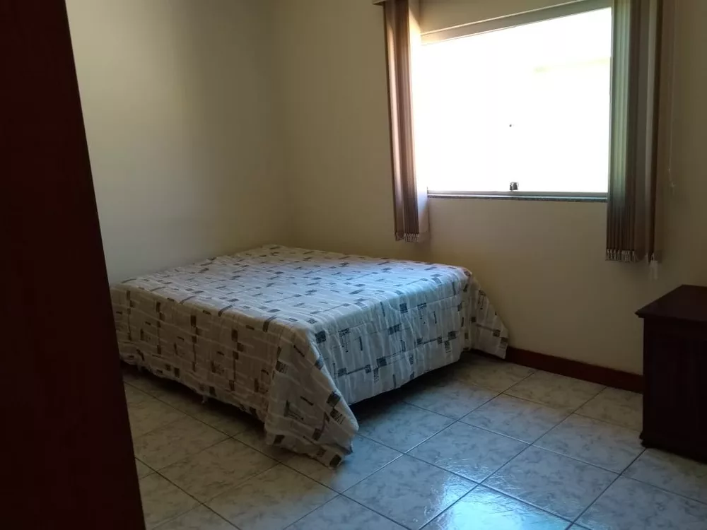 Casa à venda com 3 quartos, 150m² - Foto 4