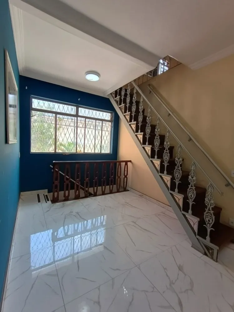 Casa, 7 quartos, 221 m² - Foto 5
