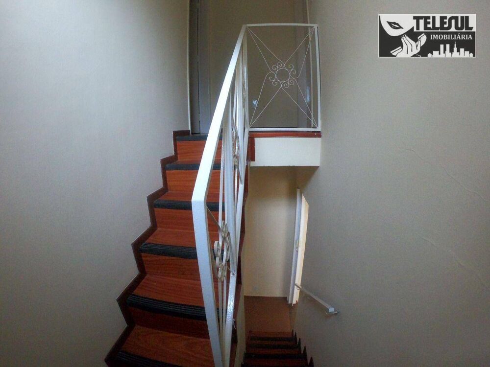 Apartamento para alugar com 3 quartos, 140m² - Foto 2