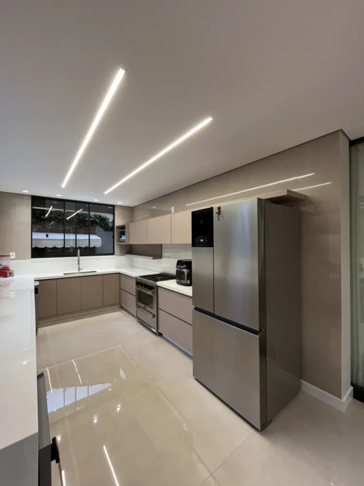 Casa, 3 quartos, 260 m² - Foto 4