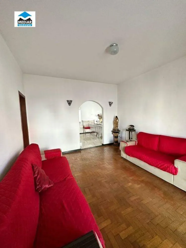 Casa, 3 quartos, 200 m² - Foto 1