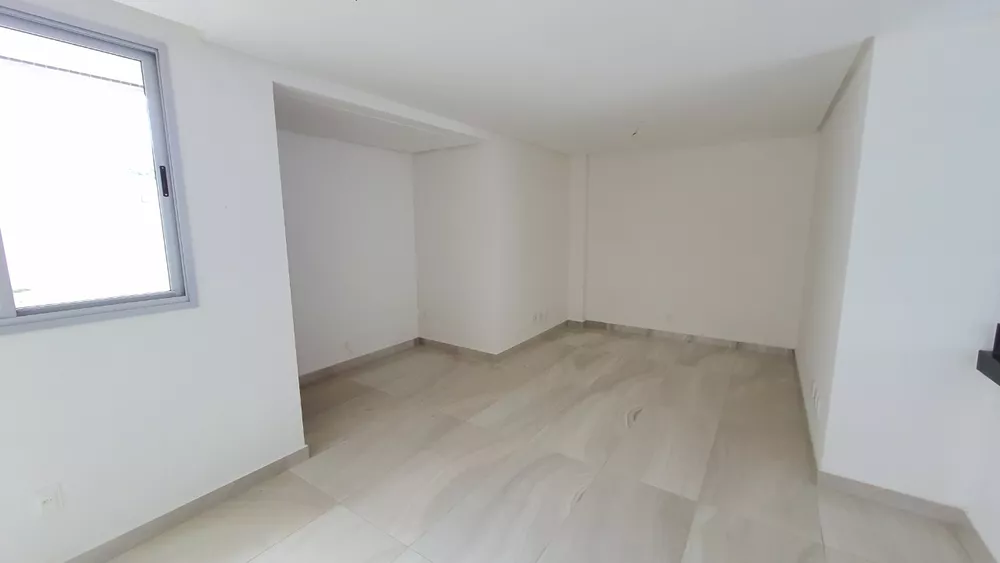 Casa à venda com 3 quartos, 128m² - Foto 1