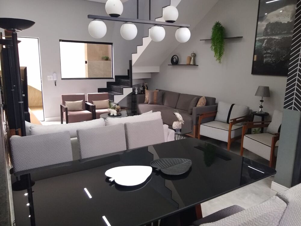 Casa à venda com 3 quartos, 130m² - Foto 2