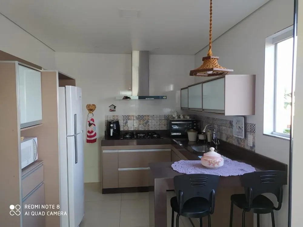 Casa, 3 quartos, 200 m² - Foto 1