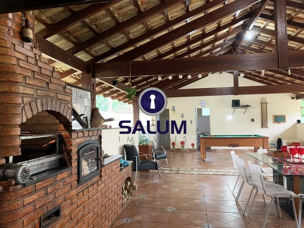Sítio, 5 quartos, 3000 m² - Foto 1
