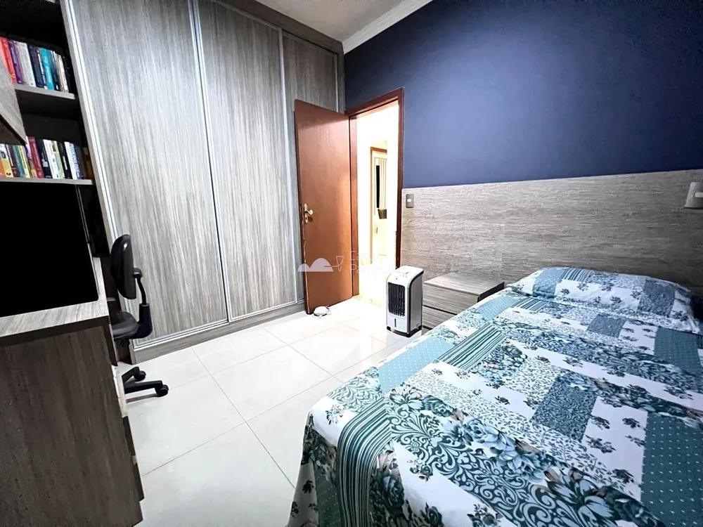 Casa, 3 quartos, 230 m² - Foto 3