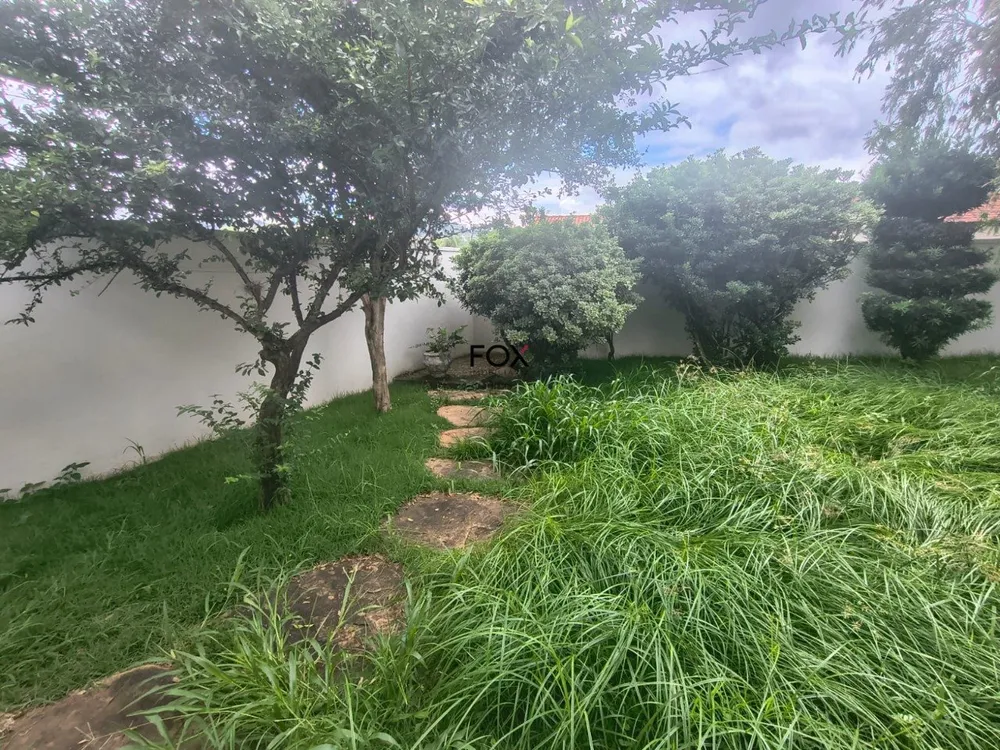 Casa, 4 quartos, 305 m² - Foto 1