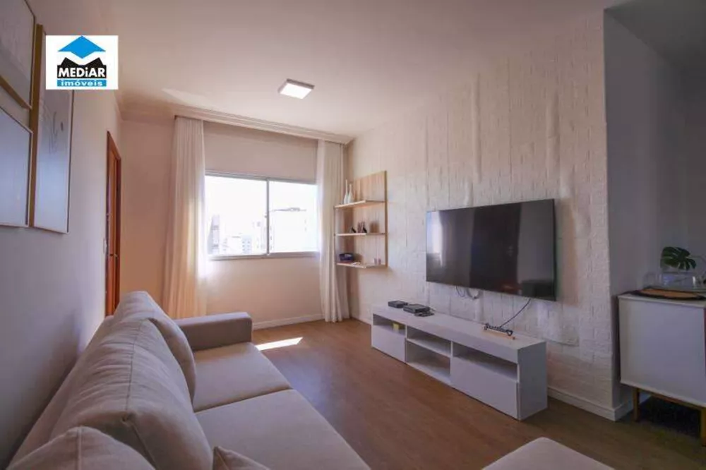 Apartamento à venda com 3 quartos, 95m² - Foto 2