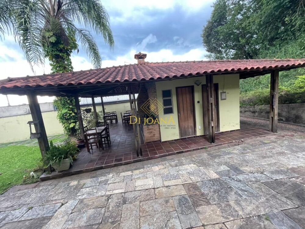 Casa à venda com 4 quartos, 720m² - Foto 3