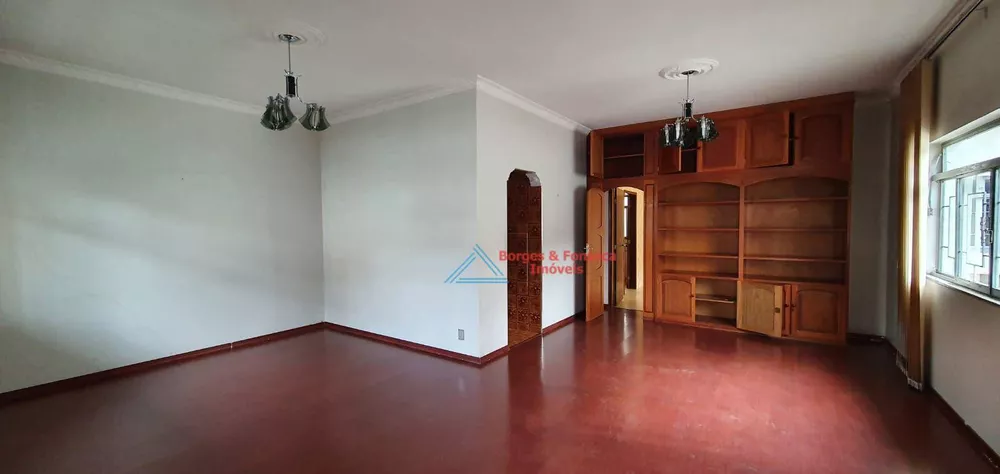 Casa à venda com 5 quartos, 275m² - Foto 3