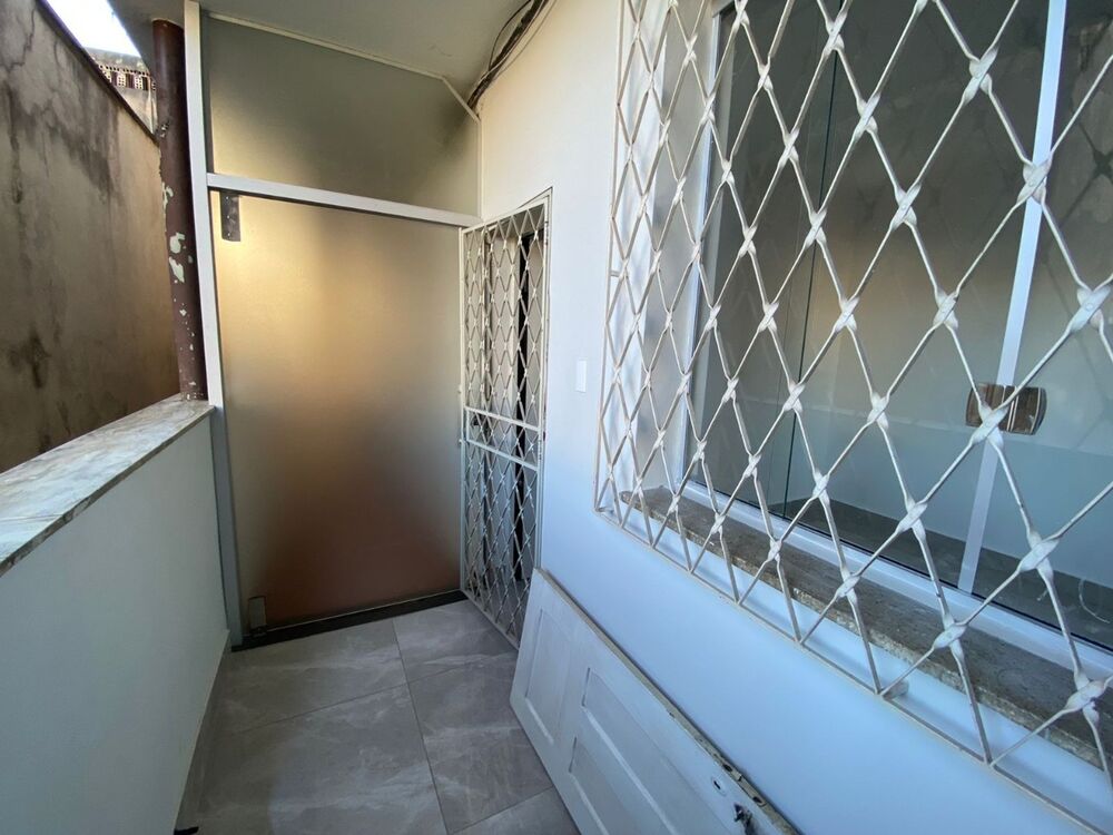Apartamento à venda com 2 quartos, 70m² - Foto 12