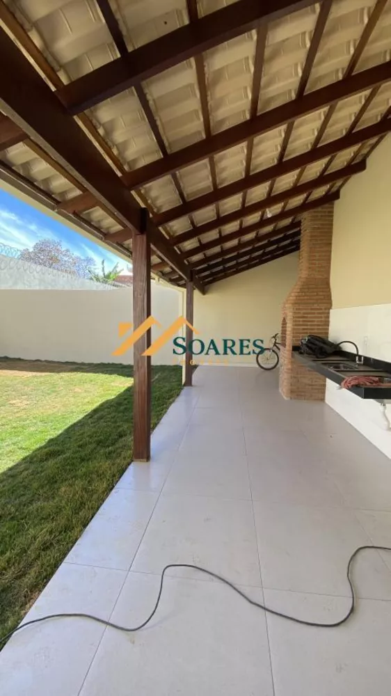 Casa à venda com 3 quartos, 360m² - Foto 1