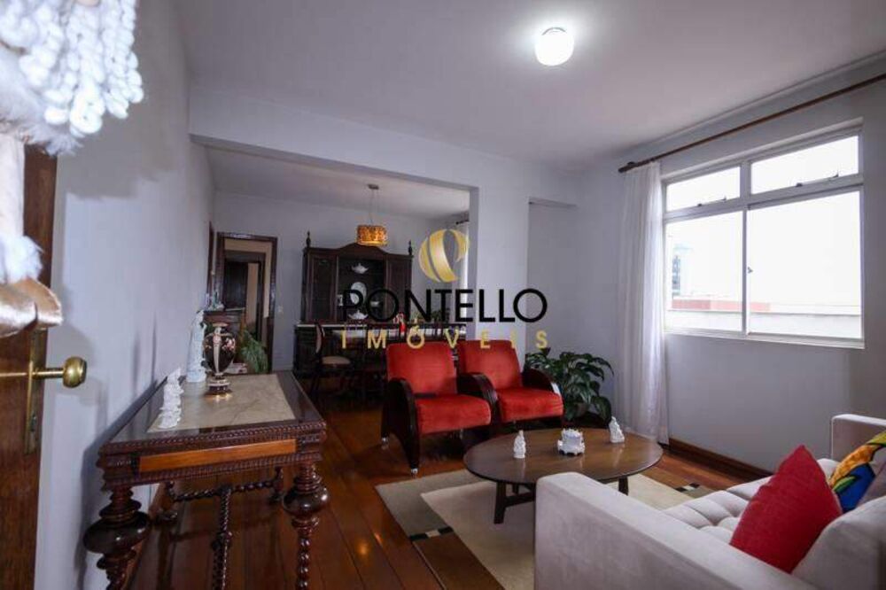 Apartamento à venda com 4 quartos, 140m² - Foto 1