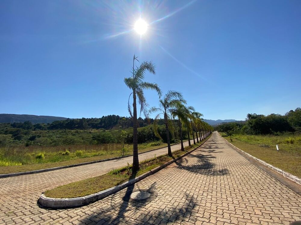 Terreno à venda, 1200m² - Foto 1