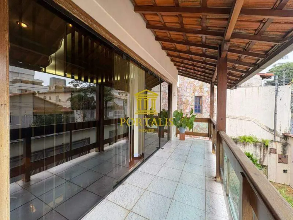 Casa, 3 quartos, 268 m² - Foto 11