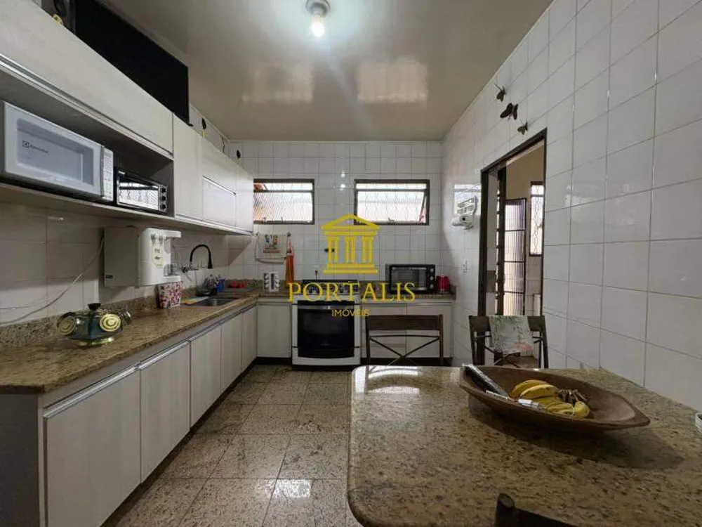 Casa, 3 quartos, 268 m² - Foto 6