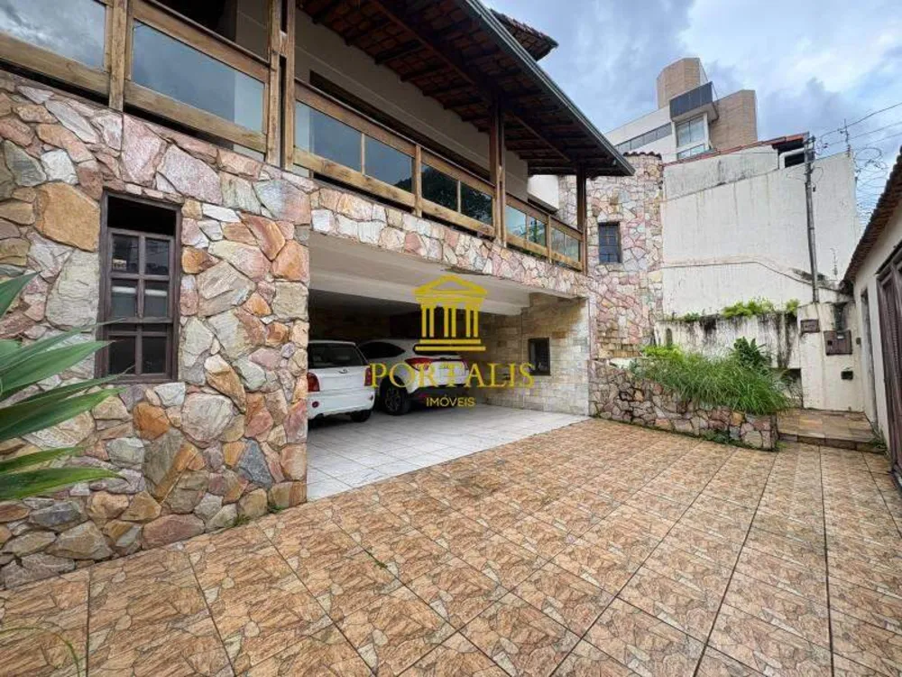 Casa, 3 quartos, 268 m² - Foto 1
