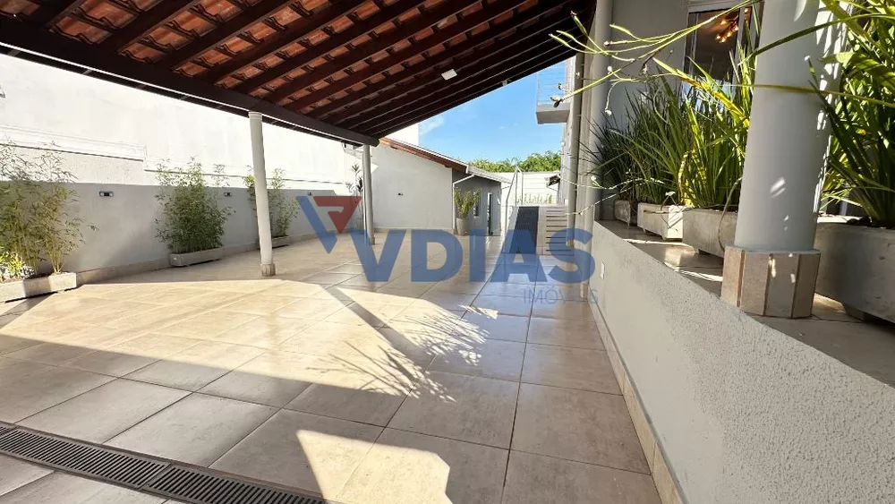 Casa à venda com 2 quartos, 250m² - Foto 9