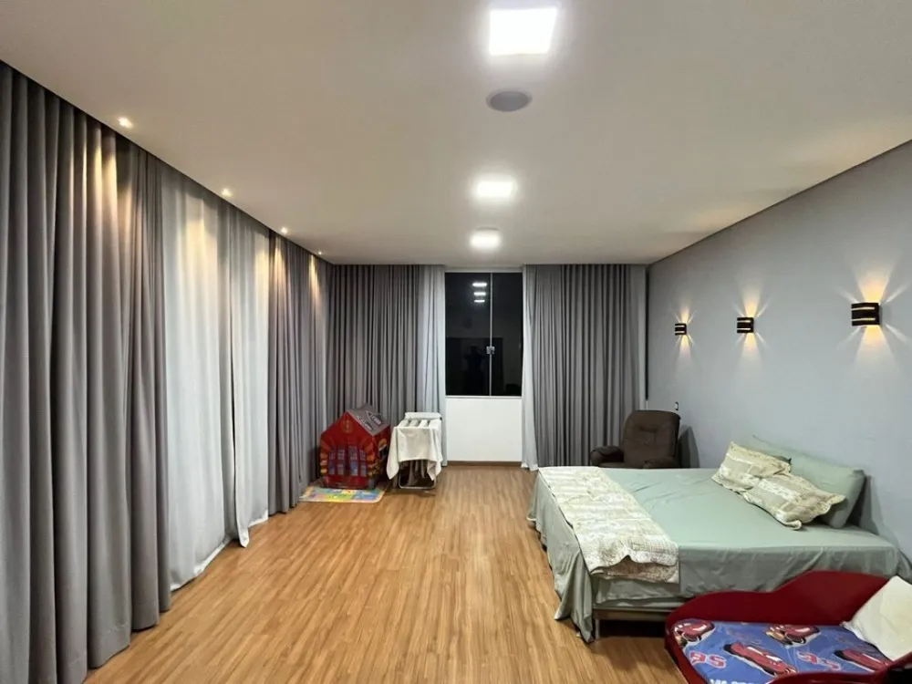 Casa, 3 quartos, 300 m² - Foto 1