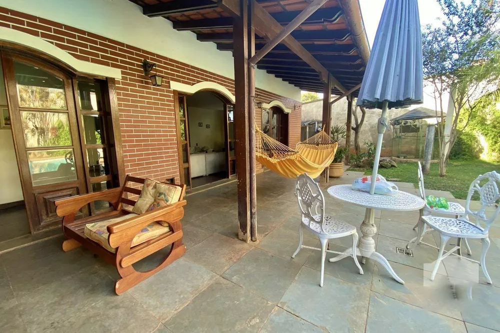 Casa à venda com 5 quartos, 1055m² - Foto 3